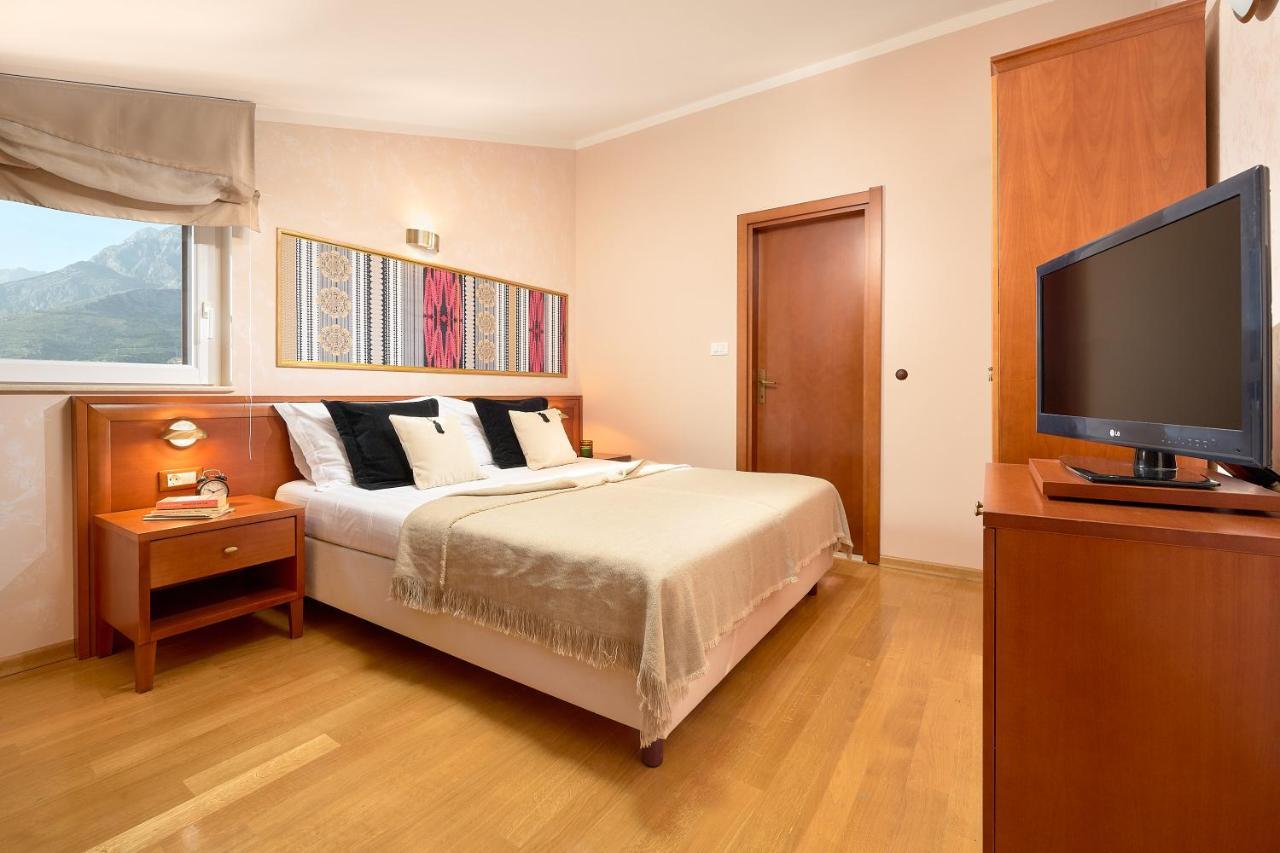 Hotel Villa Andrea Тучепи Экстерьер фото