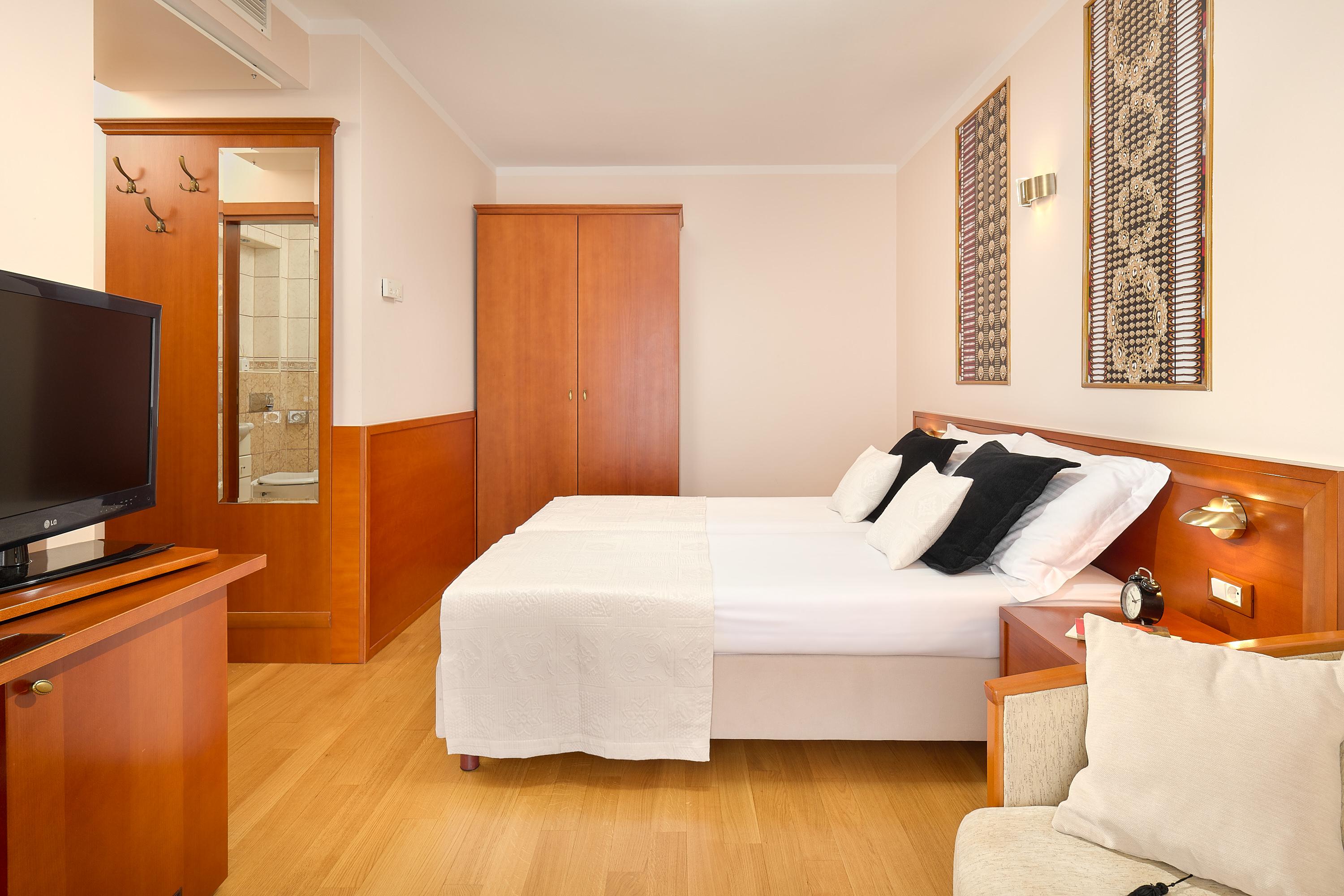 Hotel Villa Andrea Тучепи Экстерьер фото